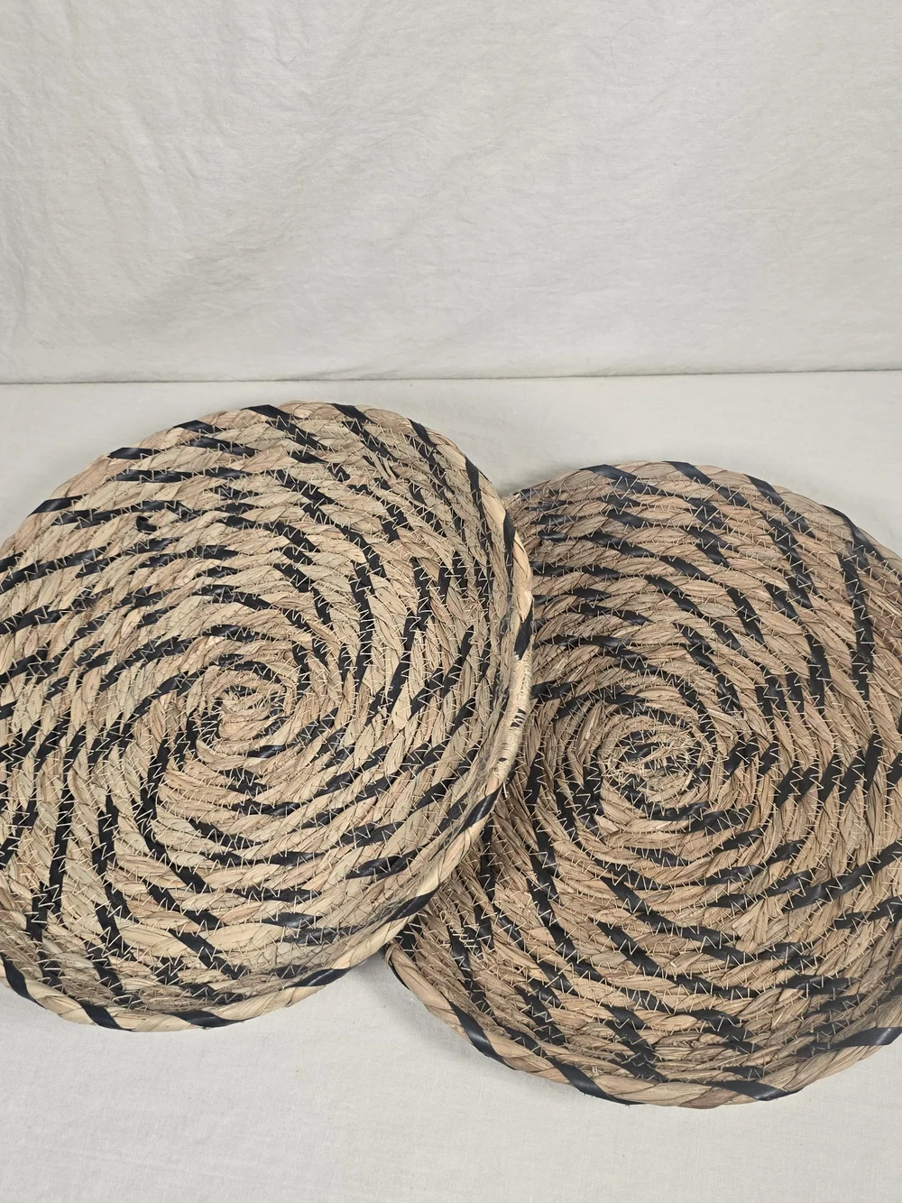 Set of 2 Shallow Woven Seagrass Baskets 12
